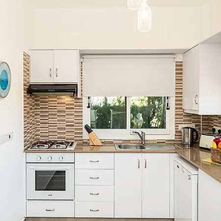 View Villa Protarász